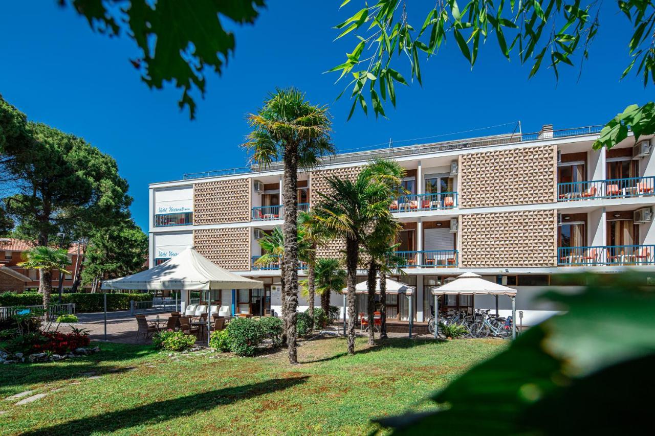 Hotel Horizonte Бибионе Экстерьер фото